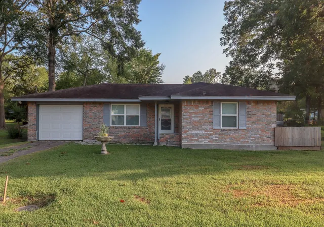 1st image of 350 W Smith St, Sour Lake, TX 77659 | MLS# 14937307