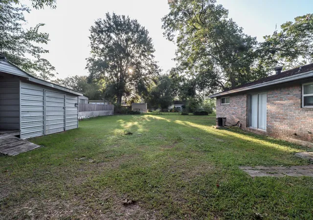 31st image of 350 W Smith St, Sour Lake, TX 77659 | MLS# 14937307