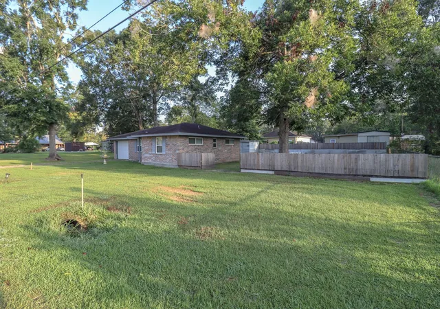 3rd image of 350 W Smith St, Sour Lake, TX 77659 | MLS# 14937307