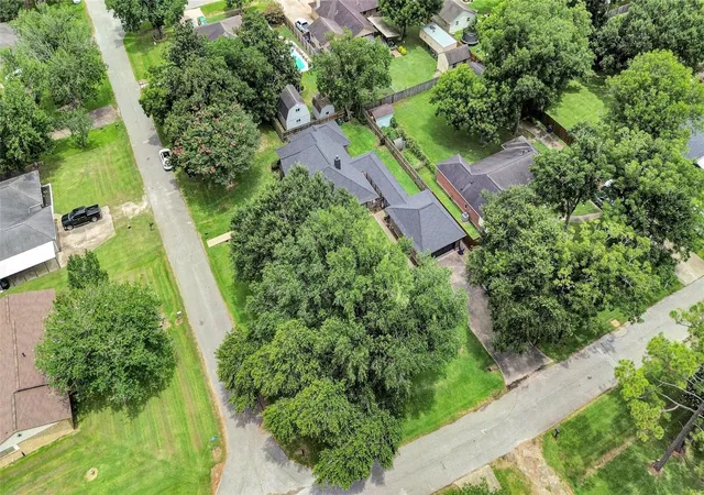48th image of 301 Jansen Dr Dr, West Columbia, TX 77486 | MLS# 82798042