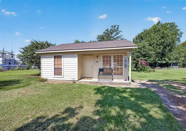 2nd image of 2200 Red Oak Ln, Conroe, TX 77306 | MLS# 22741160