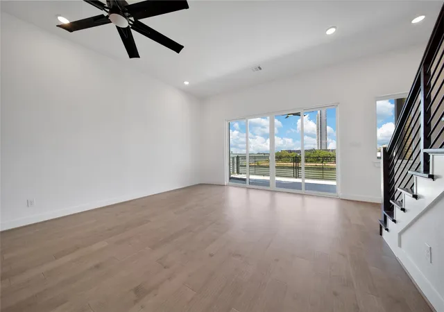 Photo 4 of Single family home for sale at 4406 Tucker Ln, Seabrook, TX 77586 | MLS# 93301714 | Listing updated on 2026-09-02
