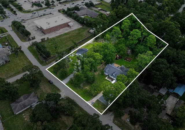 1st image of 29902 E Hawthorne Dr, Spring, TX 77386 | MLS# 19381892