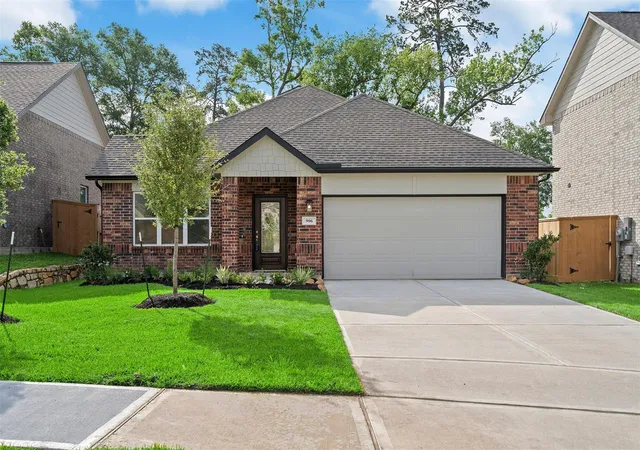 Photo 1 of Single family home for sale at 906 Golden Willow Ln, Conroe, TX 77304 | MLS# 46002665 | Listing updated on 2026-08-17