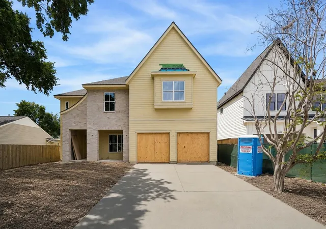 2nd image of 1335 Gardenia Dr, Houston, TX 77018 | MLS# 93985442