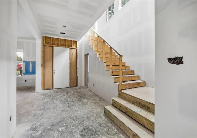 4th image of 1335 Gardenia Dr, Houston, TX 77018 | MLS# 93985442