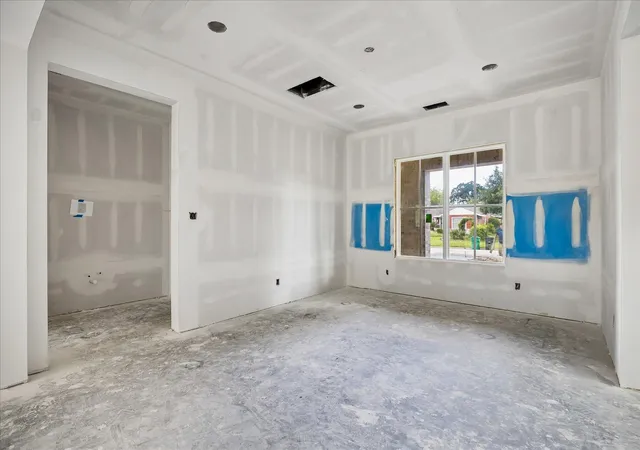 5th image of 1335 Gardenia Dr, Houston, TX 77018 | MLS# 93985442