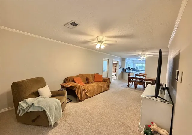 5th image of 2637 Hampton Ln, Port Neches, TX 77651 | MLS# 39079208