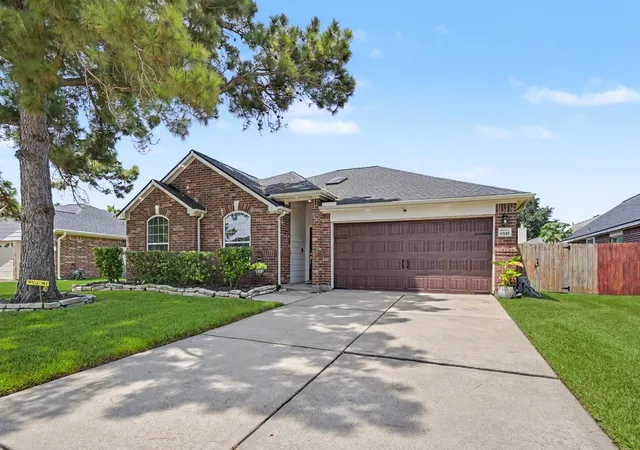 Photo 2 of Sale Pending at 6539 Horsepen Byp Dr, Houston, TX 77084 | MLS# 46709628 | Listing updated on 2026-09-08