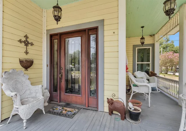 4th image of 1017 Water St, Navasota, TX 77868 | MLS# 48944440