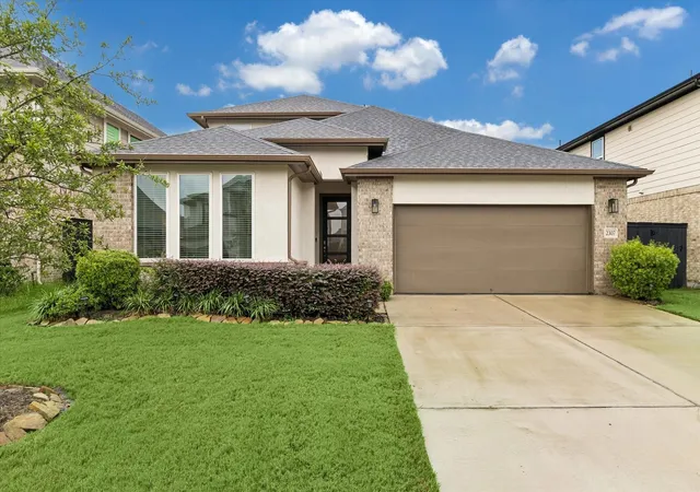 Photo 2 of Sale Pending at 2307 Cool Greens St, Richmond, TX 77406 | MLS# 9344221 | Listing updated on 2026-08-31