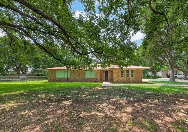 3rd image of 5606 Highland Rd, Santa Fe, TX 77517 | MLS# 96169649