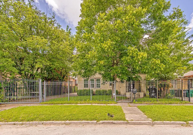 34th image of 2422 Truxillo St, Houston, TX 77004 | MLS# 69548076