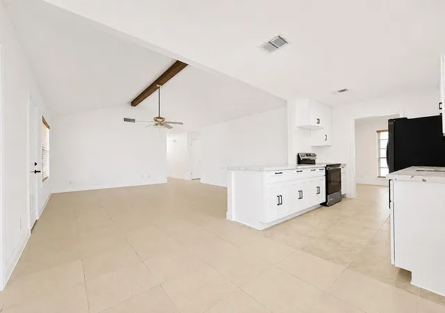 Photo 4 of Single family home for sale at 10835 Sageberry Dr, Houston, TX 77089 | MLS# 29351299 | Listing updated on 2026-09-05
