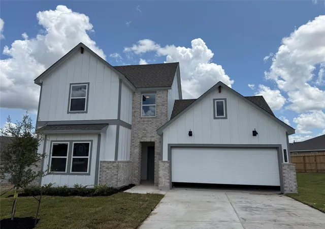1st image of 1013 Legrand St, Brenham, TX 77833 | MLS# 82327483