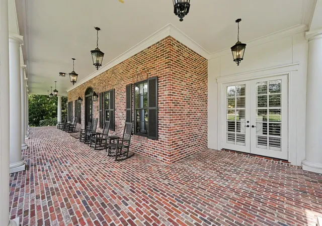 4th image of 19 Cape Harbour Pl, The Woodlands, TX 77380 | MLS# 18618530