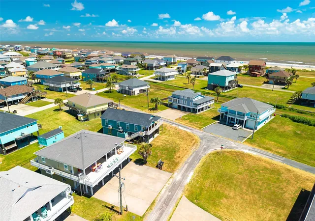 36th image of 956 Biscayne, Port Bolivar, TX 77650 | MLS# 11700083