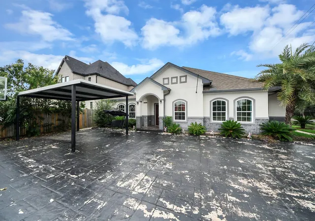 3rd image of 1202 Niagara St, Houston, TX 77051 | MLS# 69777648