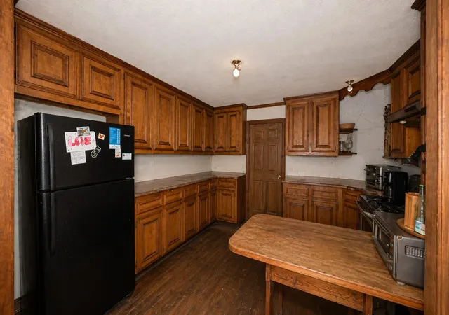 Photo 3 of Sale Pending at 10246 Flaxman St, Houston, TX 77029 | MLS# 86529052 | Listing updated on 2026-08-17