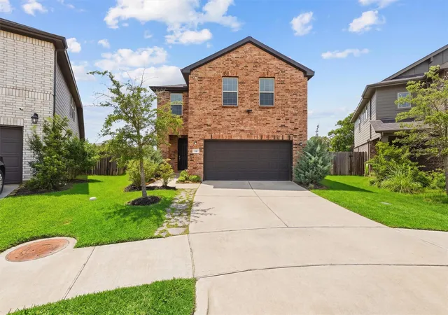 2nd image of 132 Wedgewood Trace Ln, La Porte, TX 77571 | MLS# 24160668