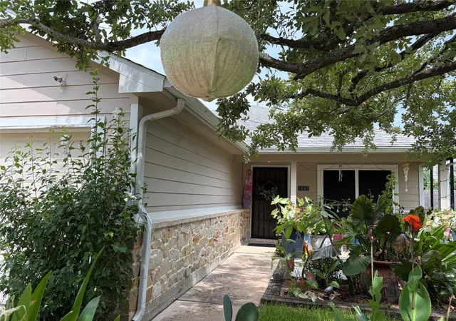 Photo 2 of Single family home for sale at 11042 Warath Oak Ct, Houston, TX 77065 | MLS# 34369621 | Listing updated on 2026-09-04