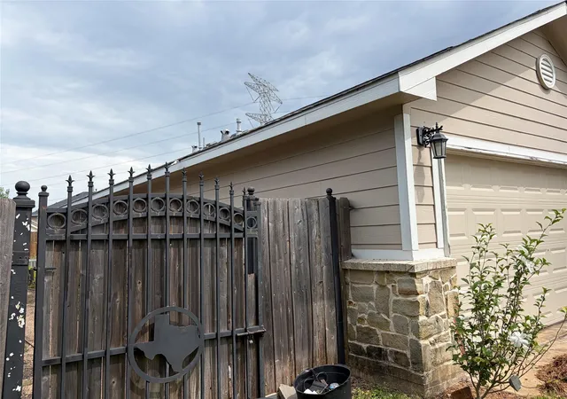 Photo 3 of Single family home for sale at 11042 Warath Oak Ct, Houston, TX 77065 | MLS# 34369621 | Listing updated on 2026-09-04