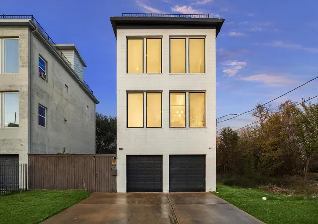 1st image of 3423 Rawley St, Houston, TX 77020 | MLS# 34543368