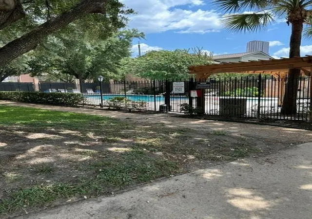 19th image of 1220 Fountain View Dr #197, Houston, TX 77057 | MLS# 86378308