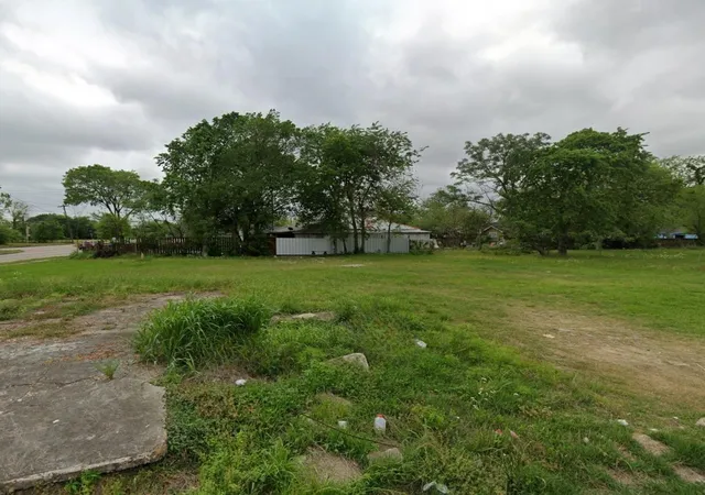 2nd image of 4318 Buck St, Houston, TX 77020 | MLS# 84961688