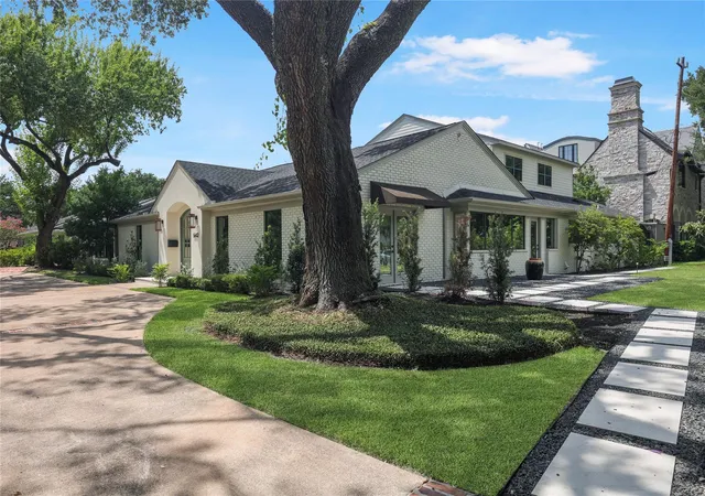 Photo 3 of Single family home for sale at 5642 Pine Forest Rd, Houston, TX 77056 | MLS# 53021595 | Listing updated on 2026-09-27