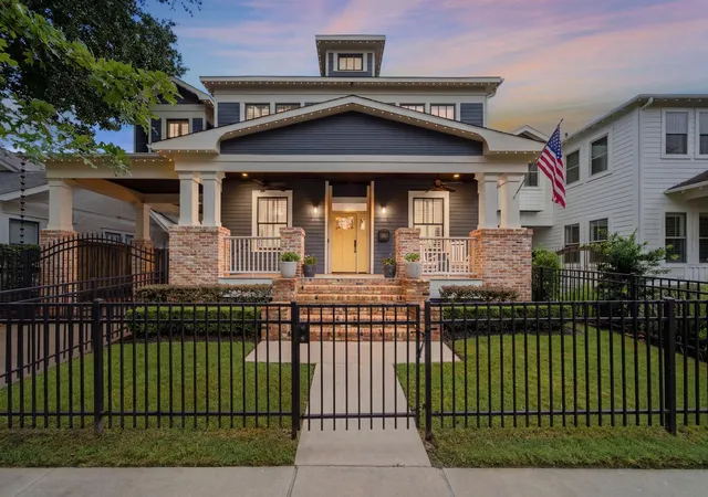 1st image of 1120 Woodland St, Houston, TX 77009 | MLS# 51714023