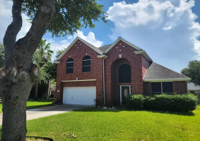 2nd image of 411 Starleaf Ln, Pearland, TX 77584 | MLS# 39517488