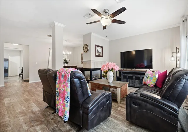 Photo 3 of Townhouse for sale at 2039 Glencove Dr, Seabrook, TX 77586 | MLS# 10703858 | Listing updated on 2026-09-19