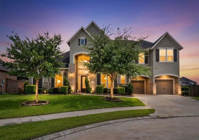Photo 2 of Sale Pending at 13806 Laurel Colony Trl, Houston, TX 77059 | MLS# 89269484 | Listing updated on 2026-08-27