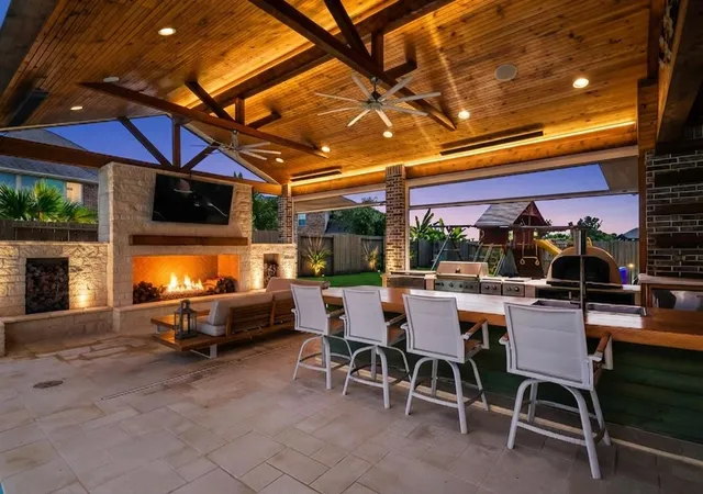 Photo 3 of Sale Pending at 13806 Laurel Colony Trl, Houston, TX 77059 | MLS# 89269484 | Listing updated on 2026-08-27
