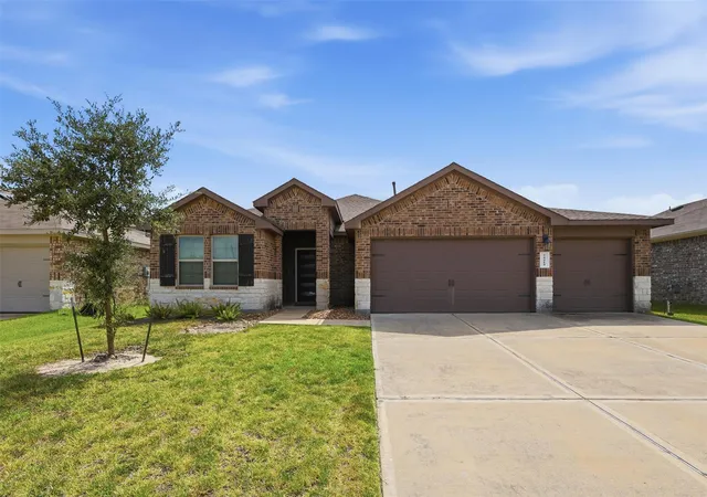 Photo 3 of Single family home for sale at 24414 Winchelsea Ln, Spring, TX 77389 | MLS# 58680806 | Listing updated on 2026-09-06