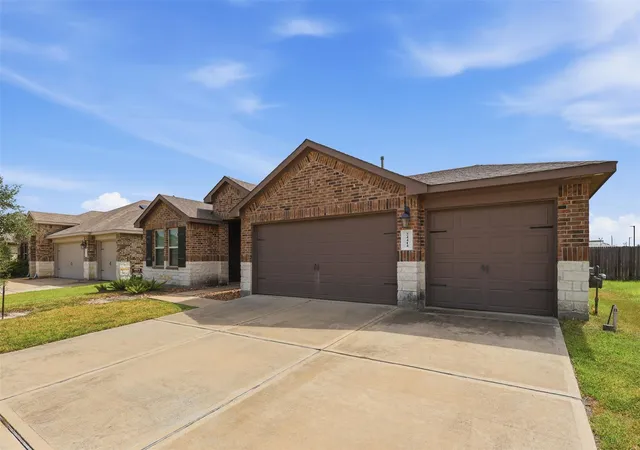 Photo 4 of Single family home for sale at 24414 Winchelsea Ln, Spring, TX 77389 | MLS# 58680806 | Listing updated on 2026-09-06