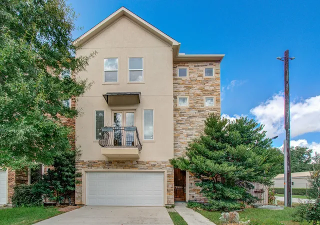 1st image of 2609 Detering St, Houston, TX 77007 | MLS# 77354169