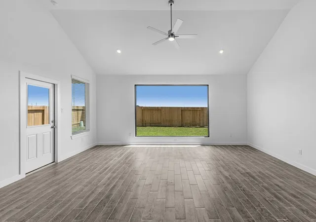 Photo 4 of Single family home for sale at 826 Orchard Vale Rd, Rosharon, TX 77583 | MLS# 57958951 | Listing updated on 2026-08-24