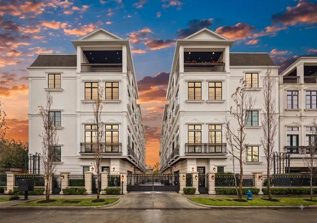 1st image of 1335 Peden St, Houston, TX 77006 | MLS# 98279527