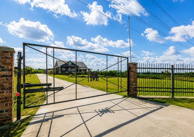 5th image of 21902 Ramsey Rd, Crosby, TX 77532 | MLS# 71727729