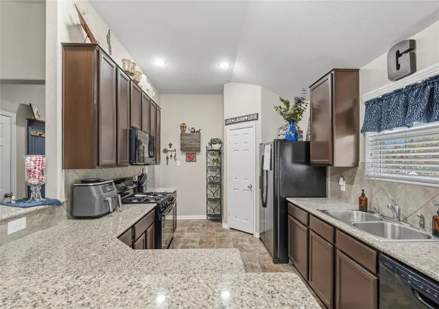 Photo 4 of Single family home for sale at 14919 Twilight Knoll Trl, Cypress, TX 77429 | MLS# 79349703 | Listing updated on 2026-09-13