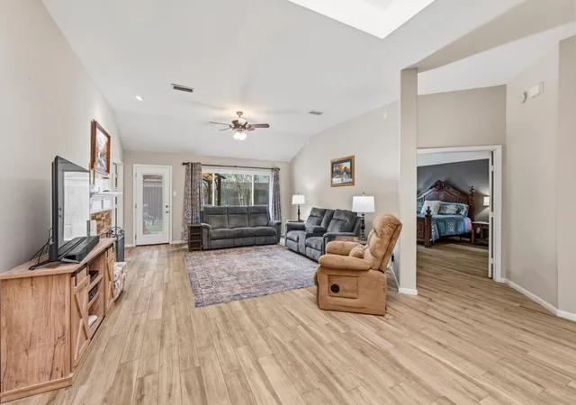 3rd image of 4631 Windy Gorge Dr, Kingwood, TX 77345 | MLS# 27914755
