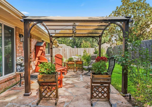 5th image of 4631 Windy Gorge Dr, Kingwood, TX 77345 | MLS# 27914755