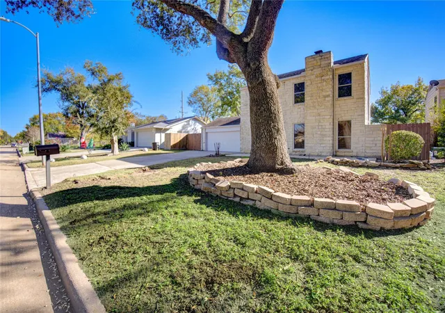 1st image of 13907 Piping Rock Ln, Houston, TX 77077 | MLS# 98150429