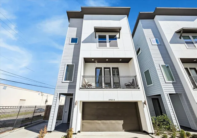 Photo 2 of Single family home for sale at 1915 Kolfahl St #A, Houston, TX 77023 | MLS# 93975949 | Listing updated on 2026-09-19