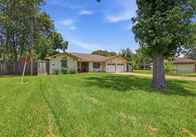 2nd image of 8830 Blaylock Ln, Beaumont, TX 77707 | MLS# 33954072