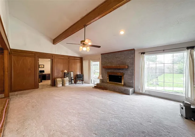 Photo 3 of Single family home for sale at 2109 E Linwood Oaks St, Pearland, TX 77581 | MLS# 60989338 | Listing updated on 2026-09-04