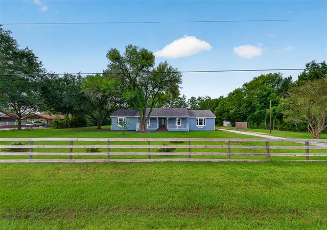 3rd image of 4004 Gatewood Rd, Crosby, TX 77532 | MLS# 40313191