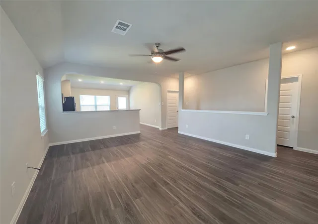Photo 4 of Sale Pending at 2390 Tavo Trl Dr, Conroe, TX 77301 | MLS# 26237540 | Listing updated on 2026-09-17